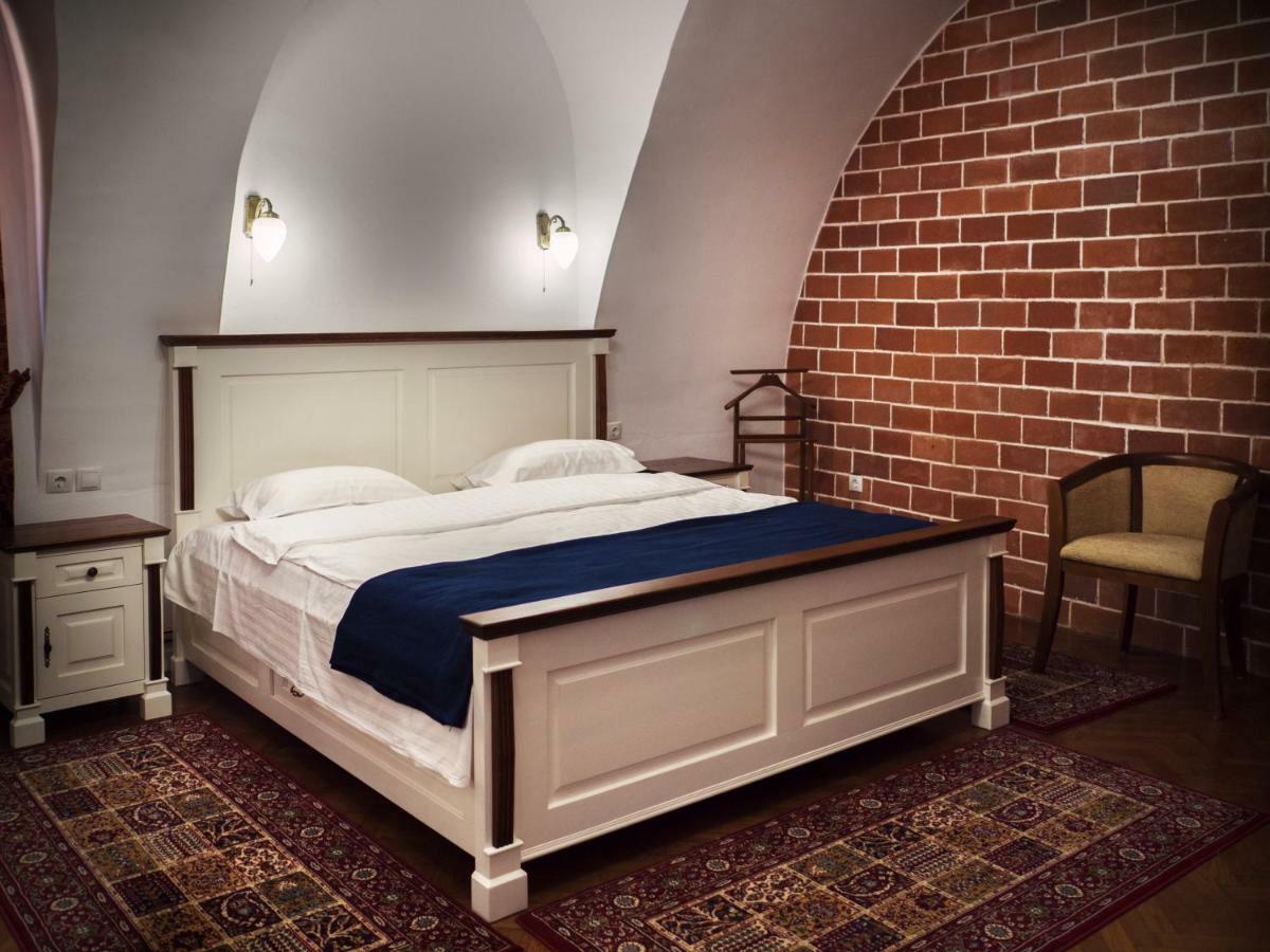 Gothic Central Сибиу Екстериор снимка